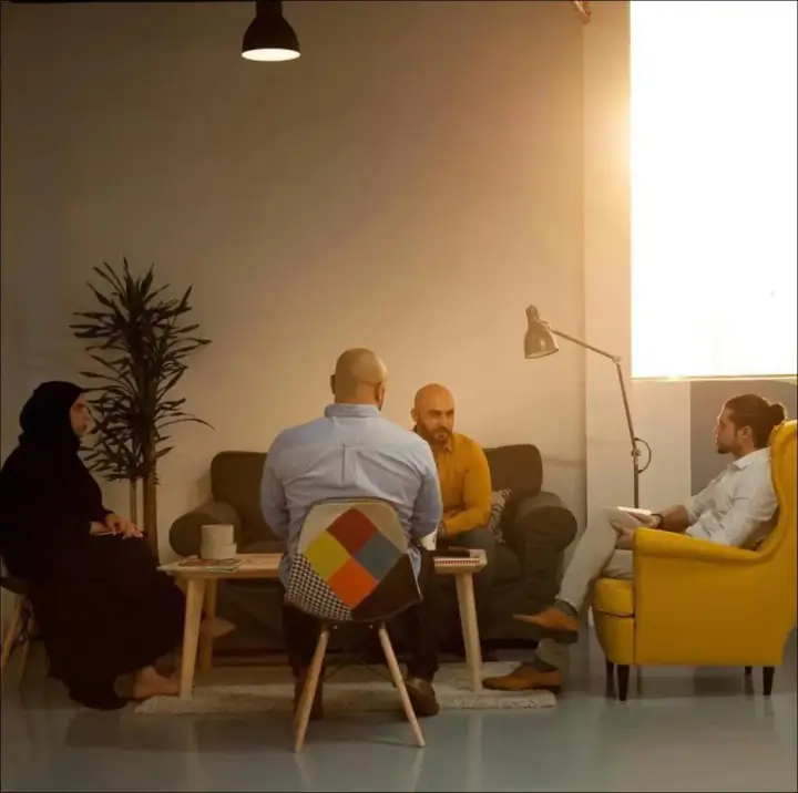 من نحن
